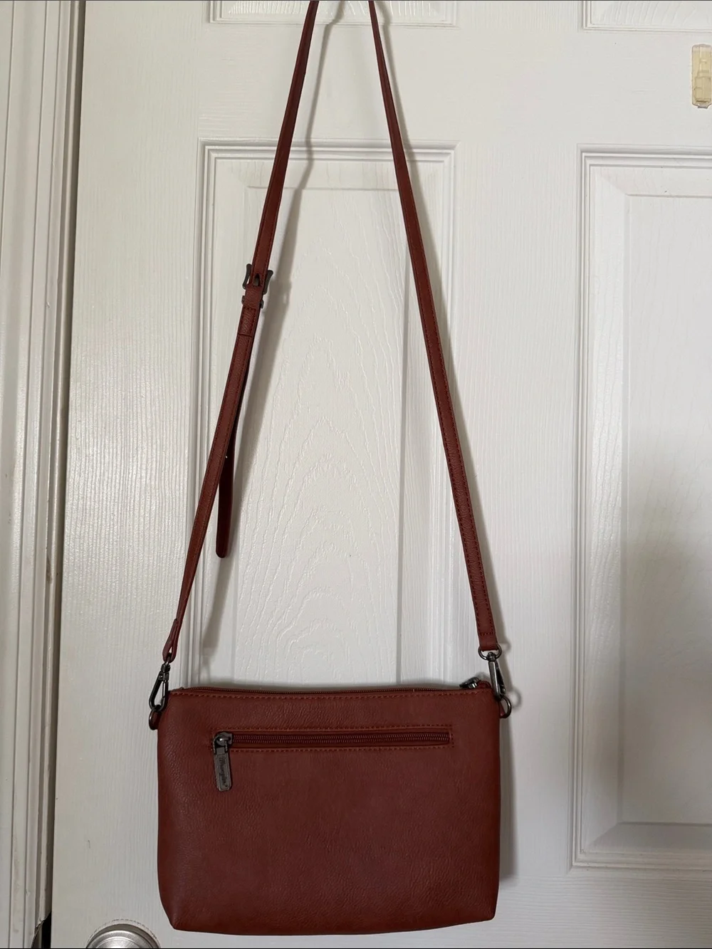 Wrangler Chestnut Brown Leather Messenger Crossbody